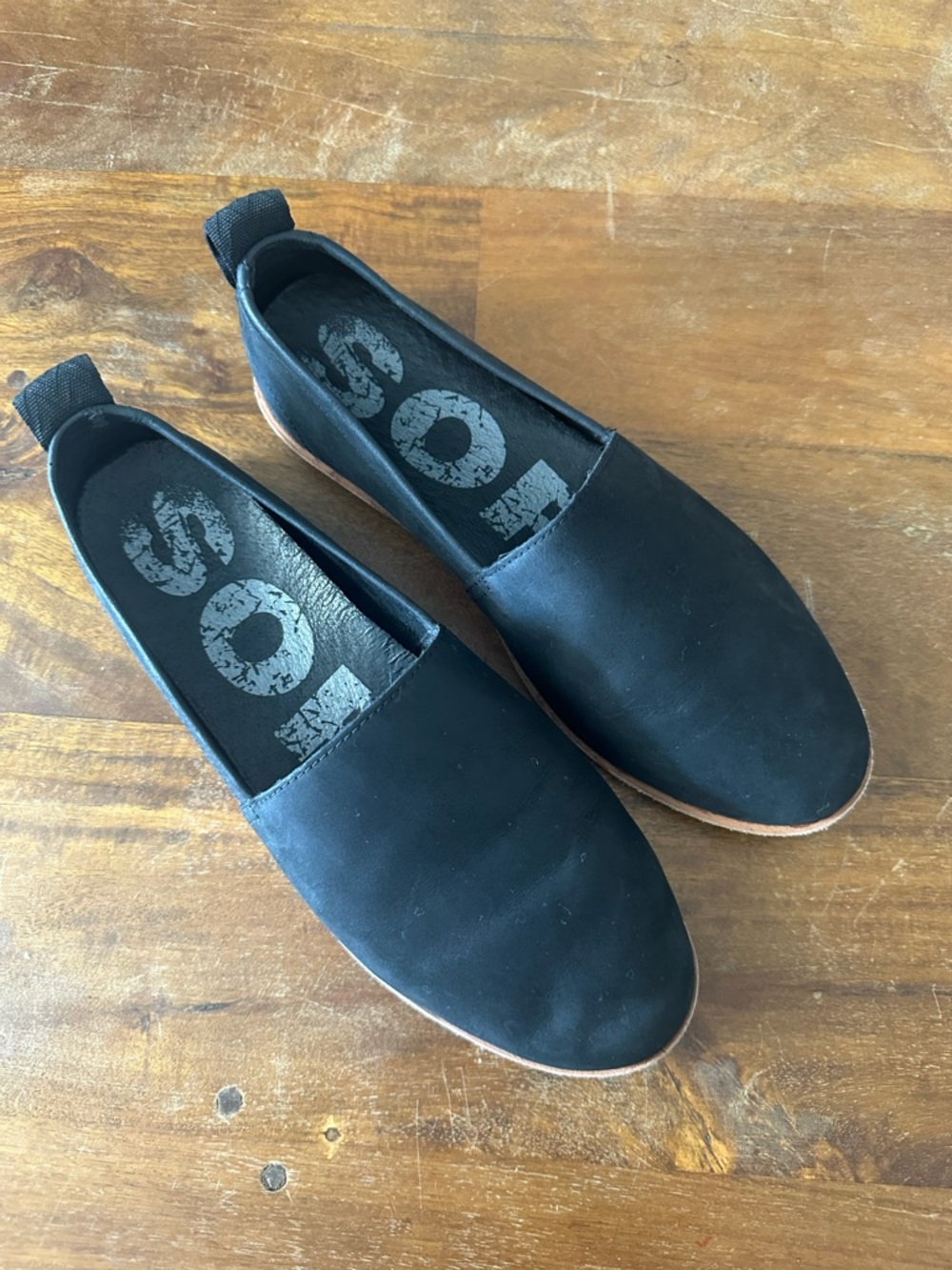 Sorel Ella Black Slip-On leather Casual Shoes ladies size 8